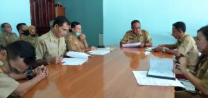 Read more about the article RAPAT INTERN PERSIAPAN PELAKSANAAN TINDAK LANJUT REKOMENDASI HASIL PEMERIKSAAN BPK DAN APIP (BPKP, INSPEKTORAT JENDERAL K/L, INSPEKTORAT PROVINSI) SERTA PENGADUAN MASYARAKAT DI LINGKUNGAN PEMERINTAH KABUPATEN SANGGAU SEMESTER I TAHUN 2020